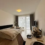 Slnecnice, Flexibilny Pristup * Pressburg