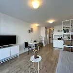 Slnecnice, Flexibilny Pristup Apartment Pressburg